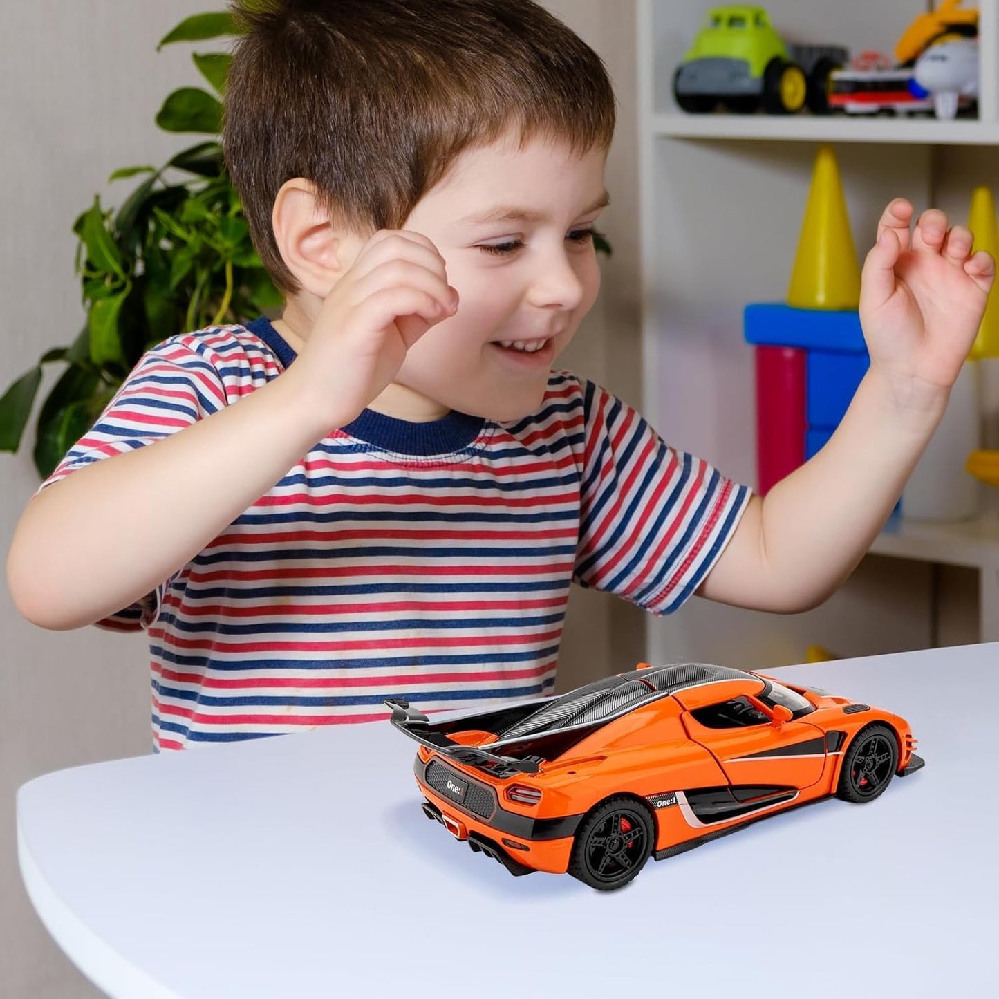 GenzToy™ Koenigsegg One:1 1:32 Die-Cast Metal Model Car with Lights, Sound & Pull Back Action